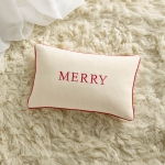 poszewka-dekoracyjna-na-święta-Jolly-30x50-kremowa-z-lamówką.jpg