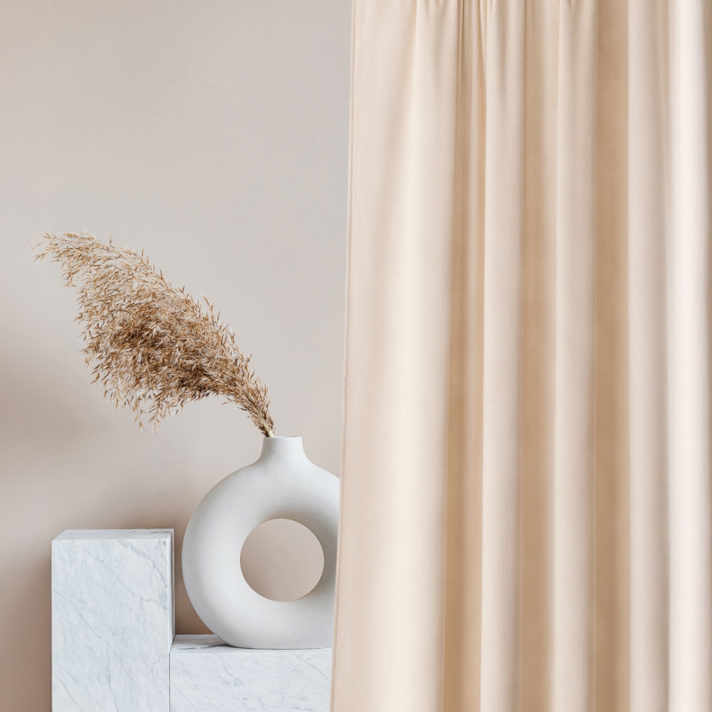 ZASŁONA WELUROWA CHARMY - KREMOWA 140x250 ZŁOTA PRZELOTKA