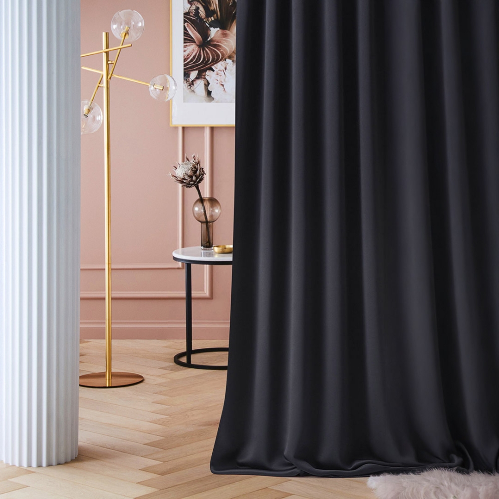 ZASŁONA ZACIEMNIAJĄCA LAUREL - CZARNA 180x260 PRZELOTKA