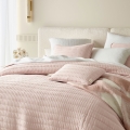  Narzuta na łóżko 220x240 do sypialni w kolorze pudrowego różu Mùse 
