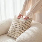 Polly 45x45-03.jpg