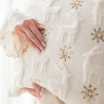Snowflakes 45x45-02.jpg