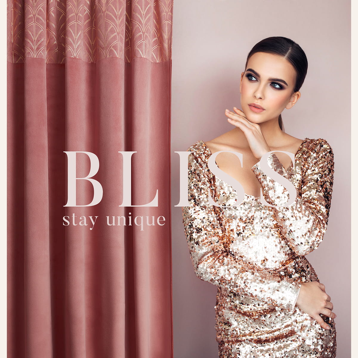 ZASŁONA WELUROWA BLISS - GRANATOWA 140x280 ZŁOTA PRZELOTKA