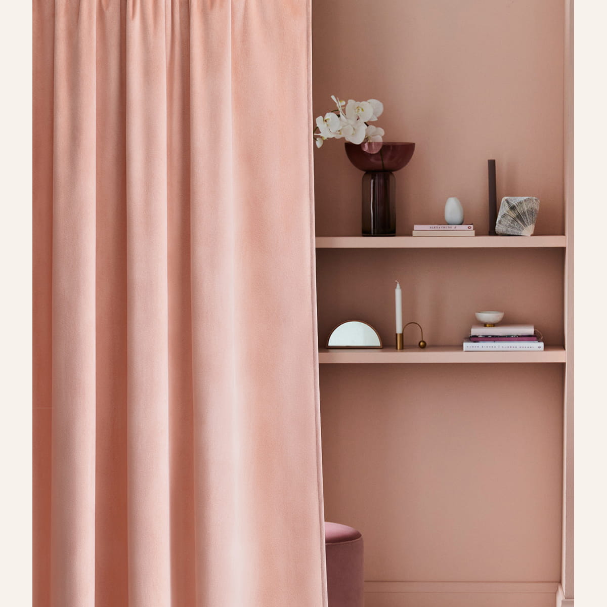  Nowoczesne zasłony welwet pudrowy róż na kółkach 