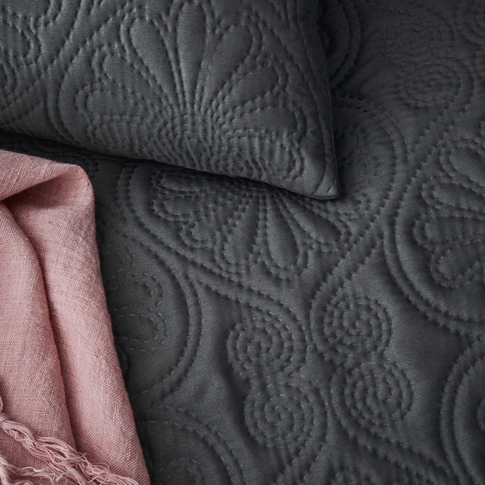 NARZUTA NA ŁÓŻKO LEILA - SZARA CIEMNA 200x220