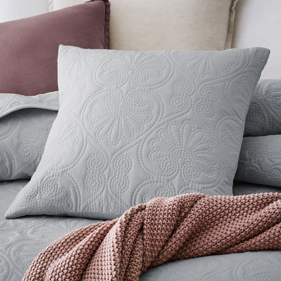 NARZUTA NA ŁÓŻKO LEILA - SZARA 240x260