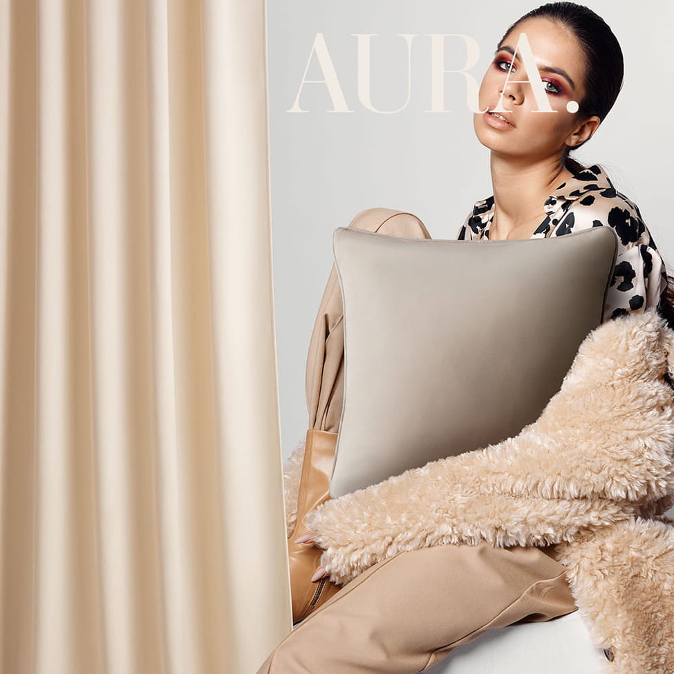 PODUSZKA DEKORACYJNA AURA - BUTELKOWA ZIELEŃ 45x45