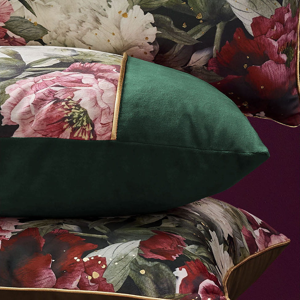 POSZEWKA DEKORACYJNA BLOSSOM - BUTELKOWA ZIELEŃ 30x50