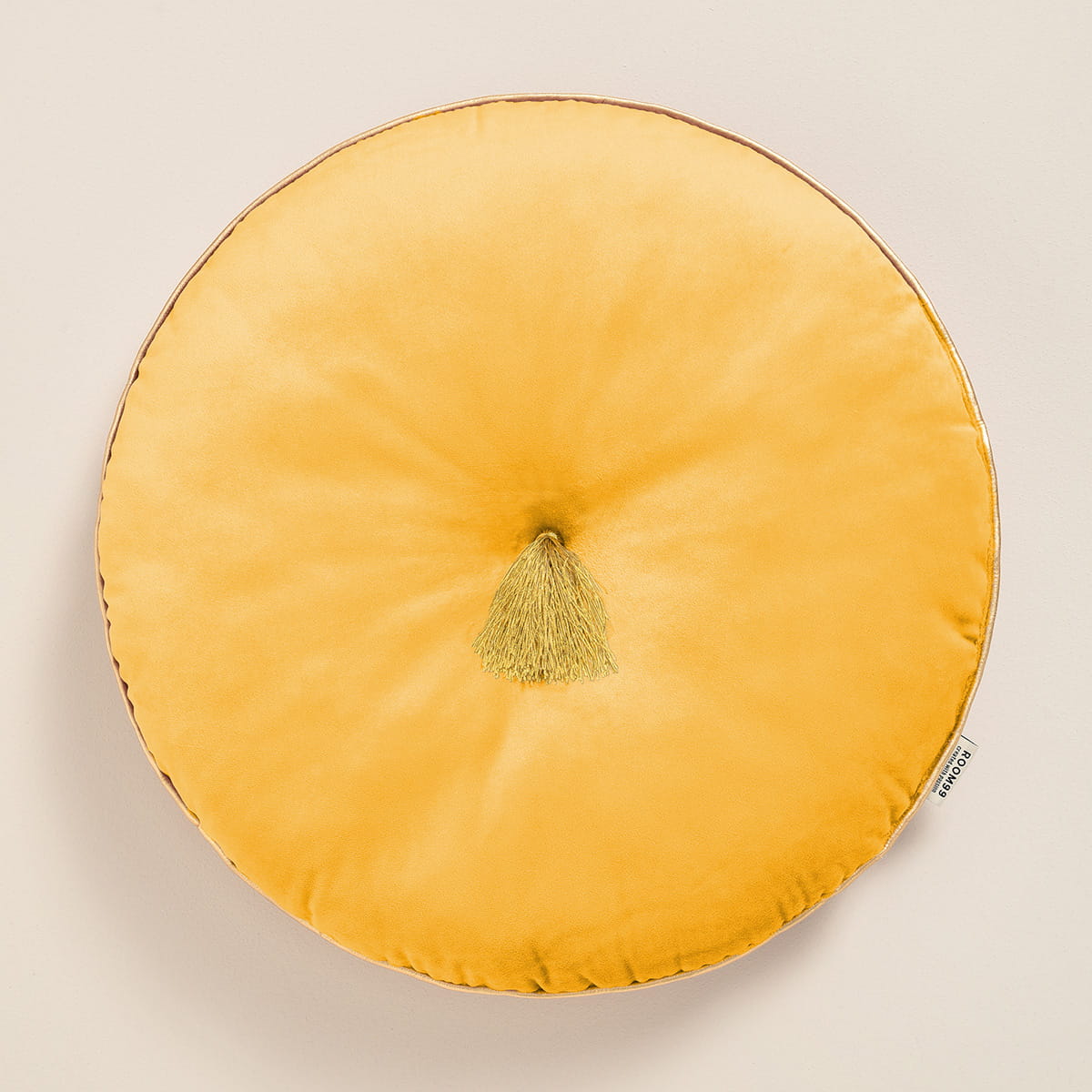  Okrągła poduszka dekoracyjna z ozdobnym chwostem 