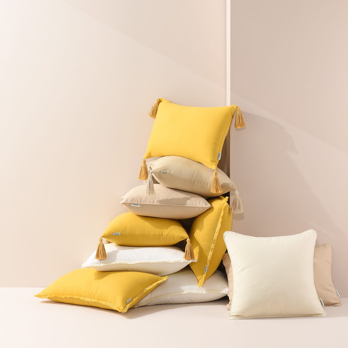 PODUSZKA DEKORACYJNA BOCA CHICA - BRĄZOWA 40x40