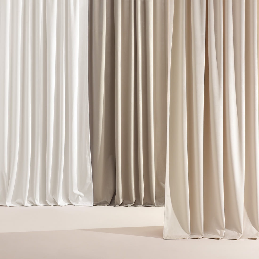 ZASŁONA WELUROWA CHARMY - GRANATOWA 140x280 SREBRNA PRZELOTKA 