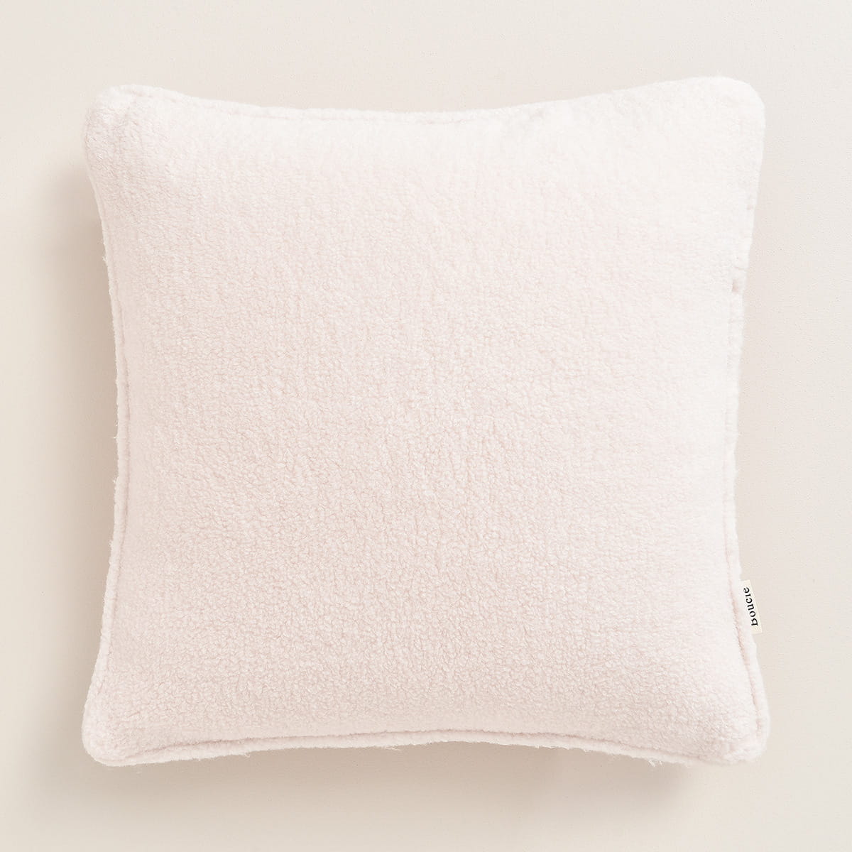  Kremowa poduszka dekoracyjna boucle 45x45 miękka i przytulna 