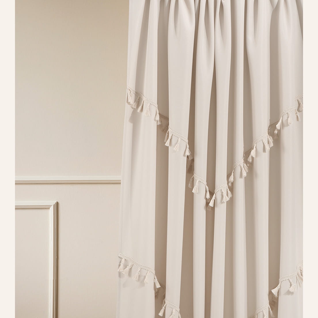 ZASŁONA CHLOE - BEŻOWA JASNA 140x280 Taśma