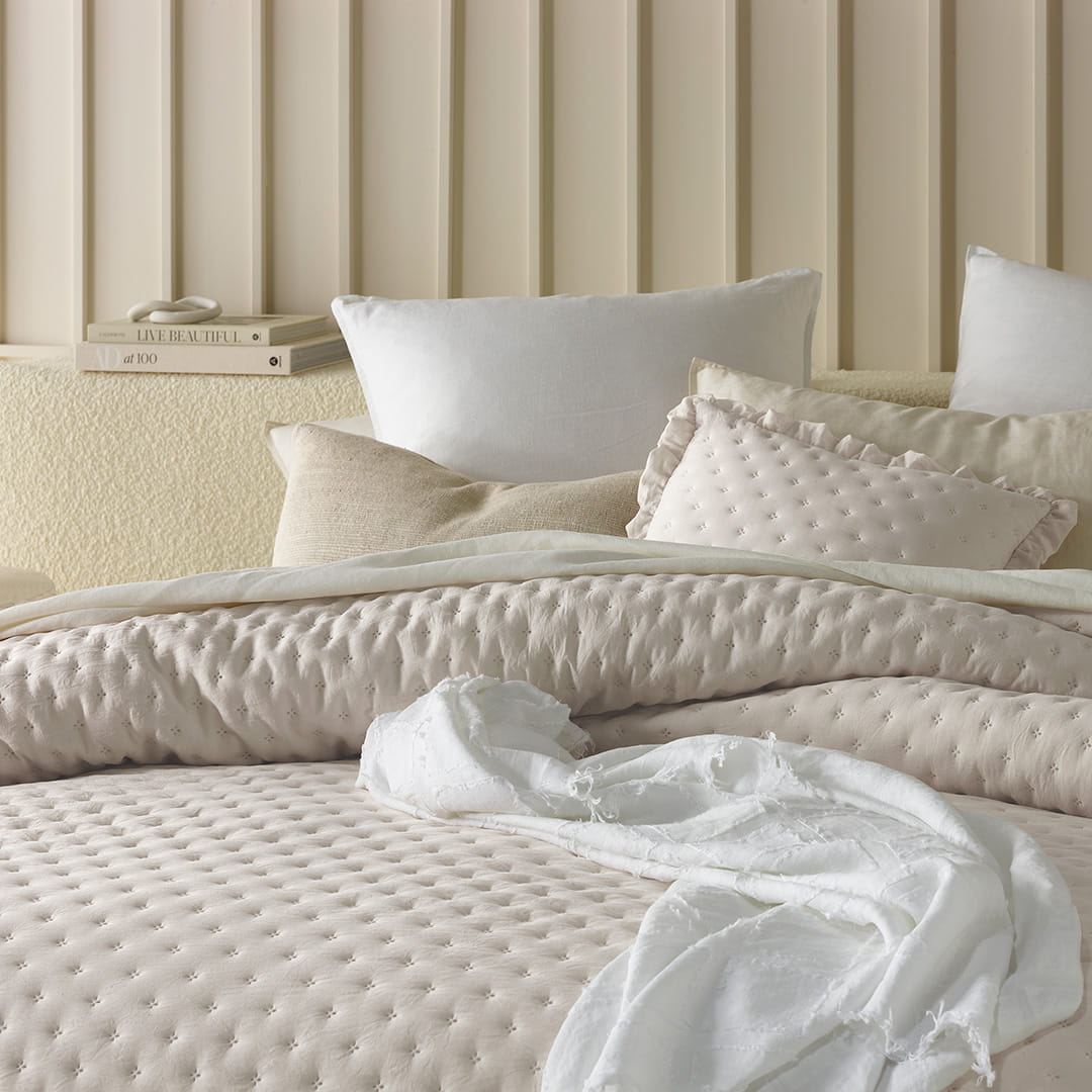 NARZUTA NA ŁÓŻKO MOLLY - BEŻOWA 220x240