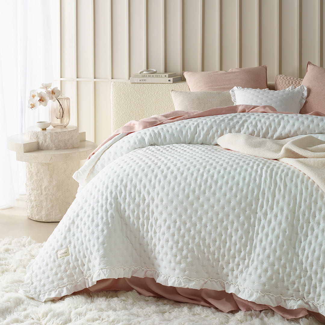 NARZUTA NA ŁÓŻKO MOLLY - ZŁAMANA BIEL 240x260