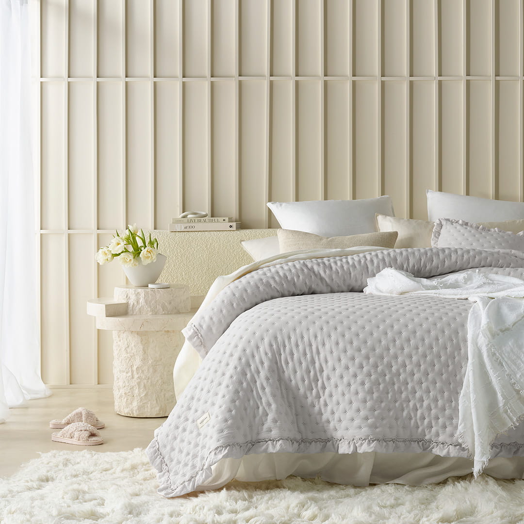 NARZUTA NA ŁÓŻKO MOLLY - SZARA JASNA 240x260