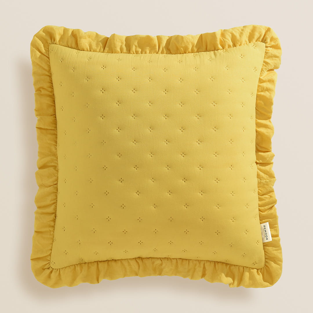  Musztardowa poszewka z falbaną 45x45 do sypialni 