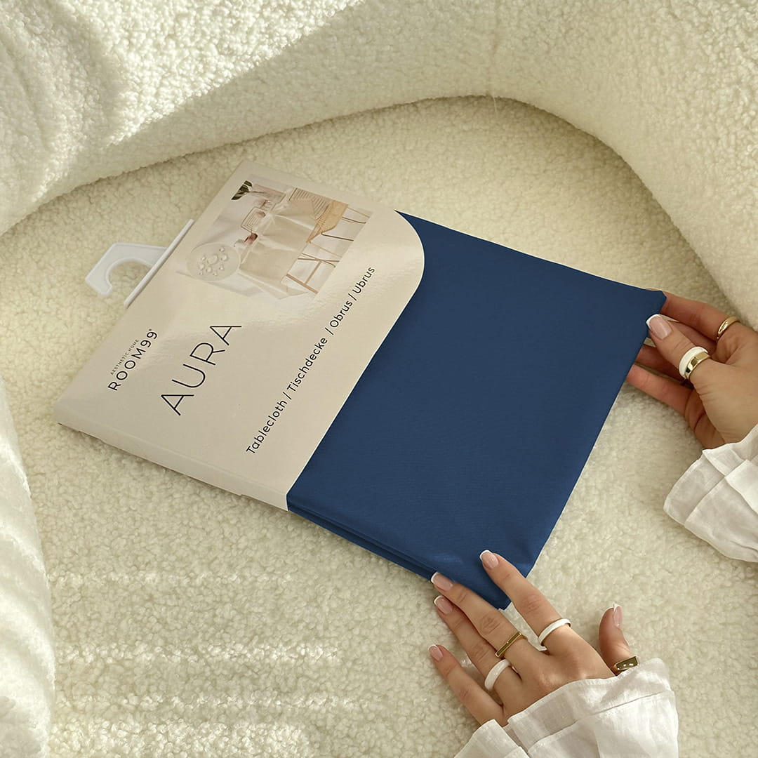 OBRUS PLAMOODPORNY AURA - GRANATOWY 110x160