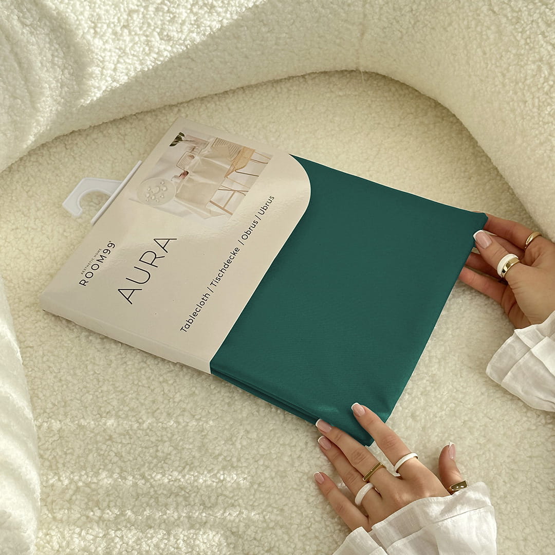 OBRUS PLAMOODPORNY AURA - BUTELKOWA ZIELEŃ 140x220