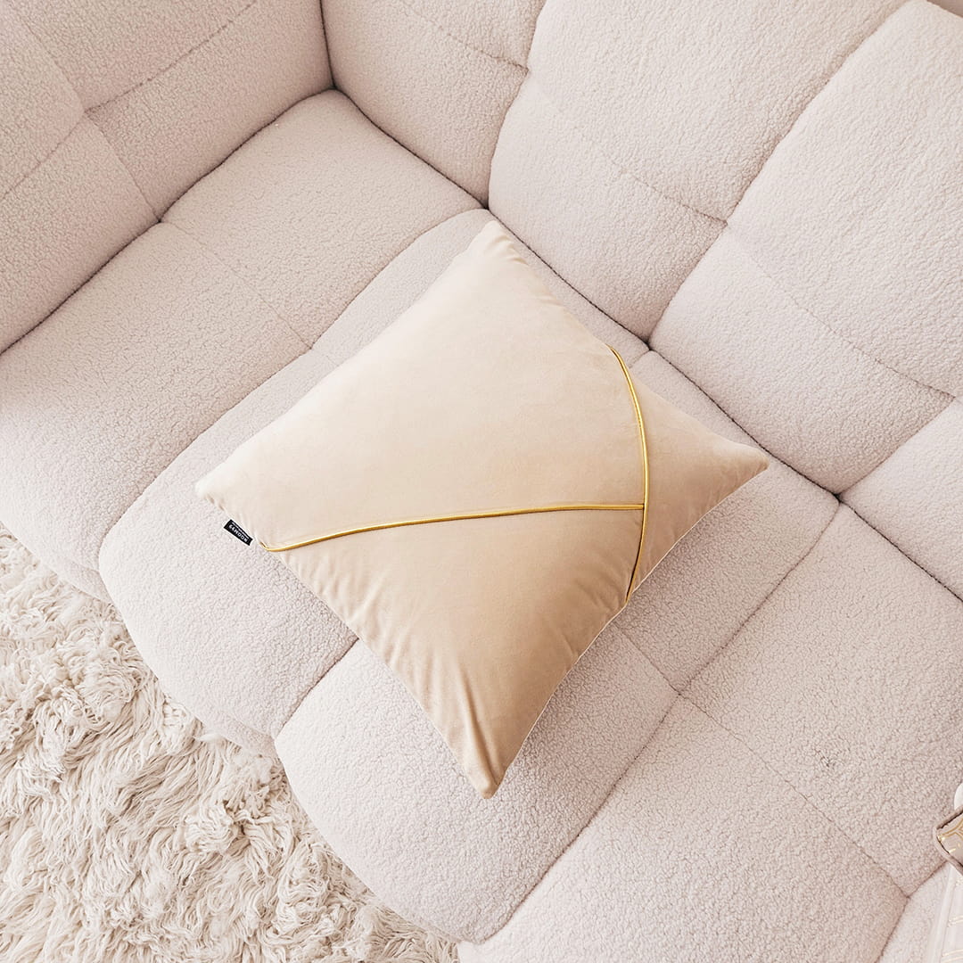 POSZEWKA DEKORACYJNA BE GLAM SIMPLE - Kremowa 45x45