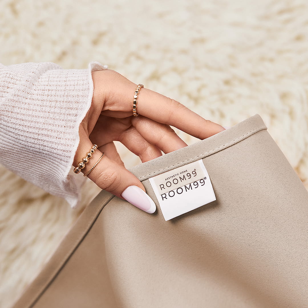 ZASŁONA ZACIEMNIAJĄCA LAUREL - BEŻOWA 140x260 PRZELOTKA