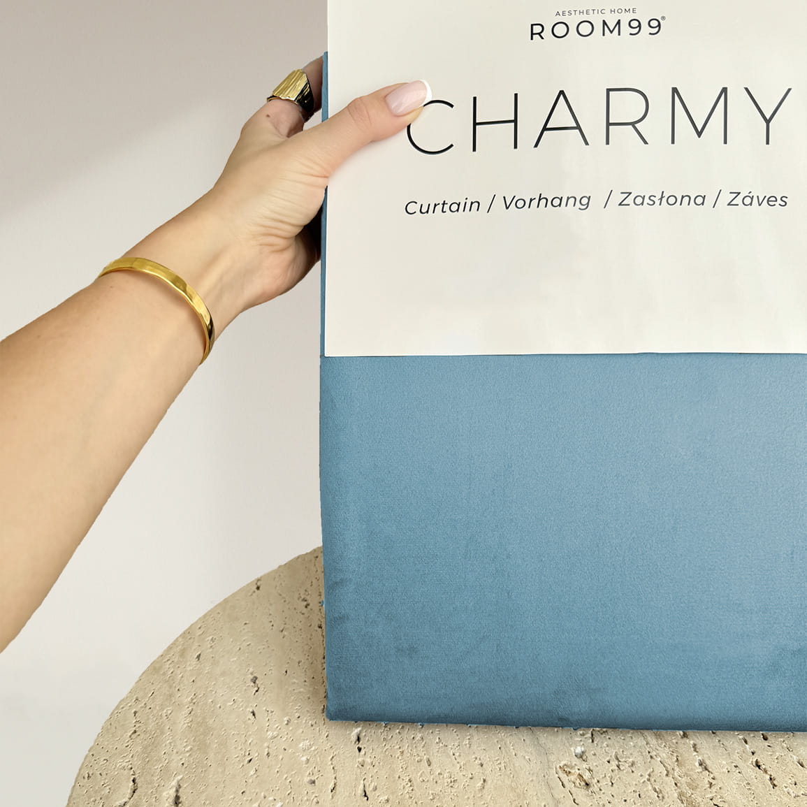 ZASŁONA WELUROWA CHARMY - NIEBIESKA JASNA 140x280 ZŁOTA PRZELOTKA