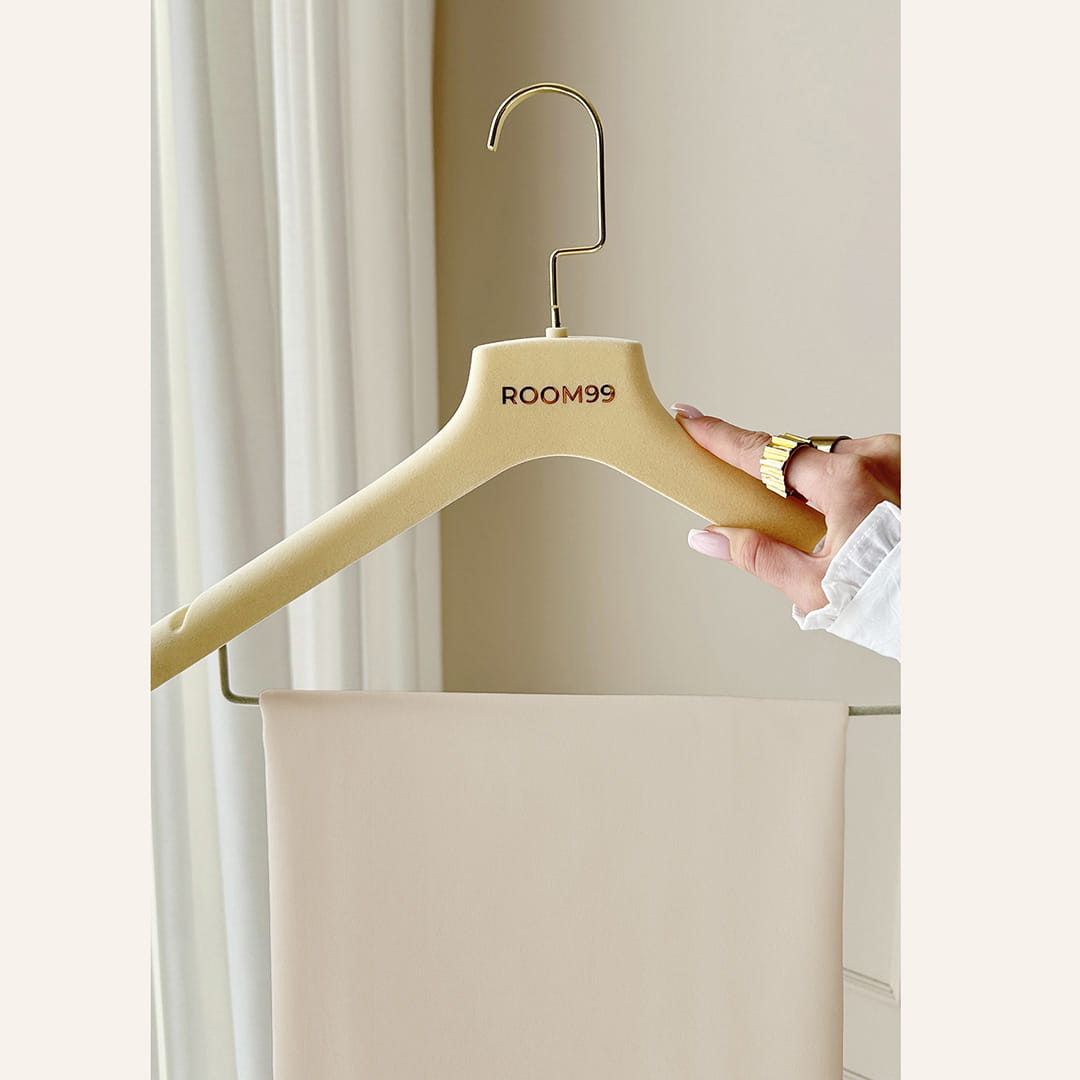 OBRUS PLAMOODPORNY AURA - KREMOWY 130x180