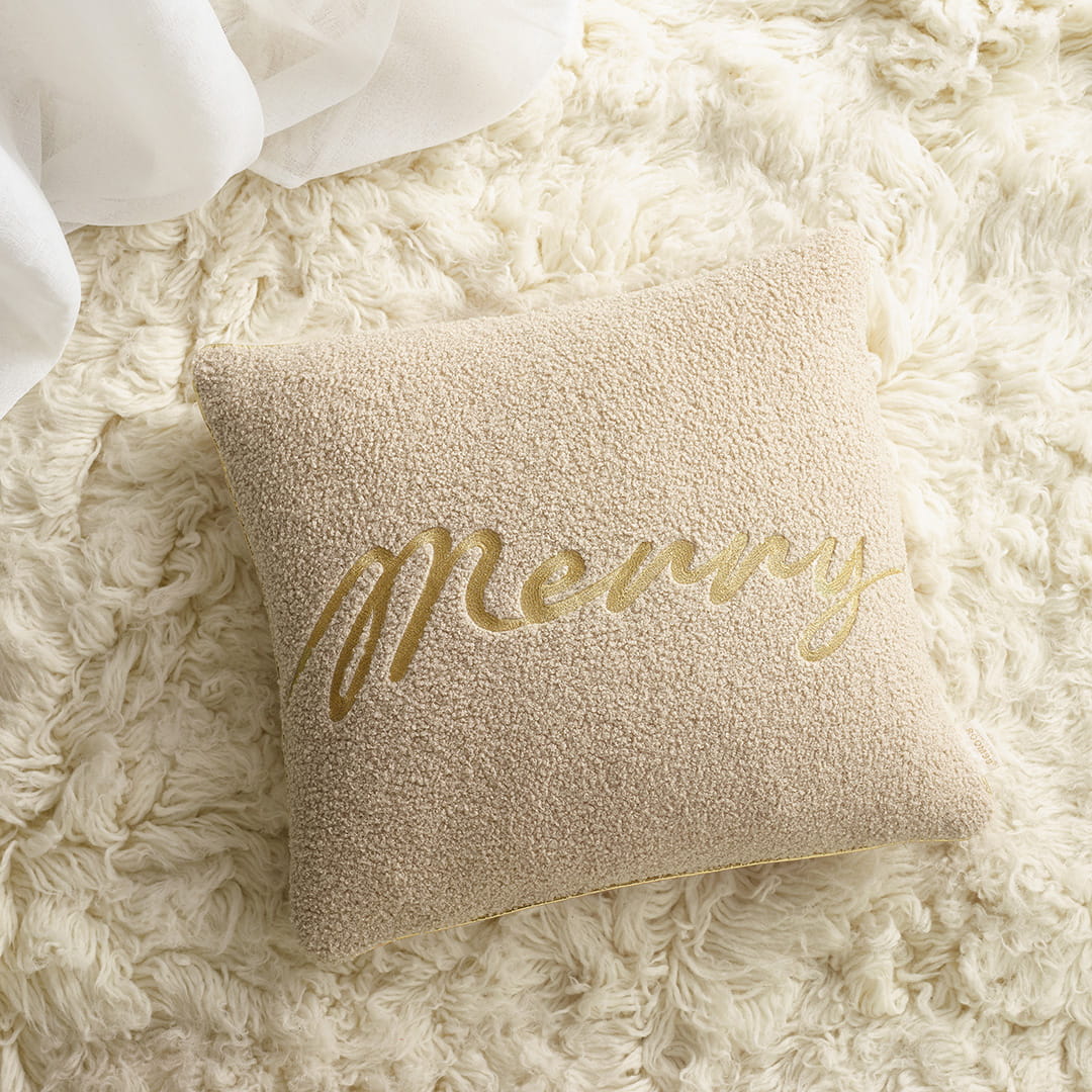 PODUSZKA ŚWIĄTECZNA MERRY - BEŻOWA JASNA 45x45