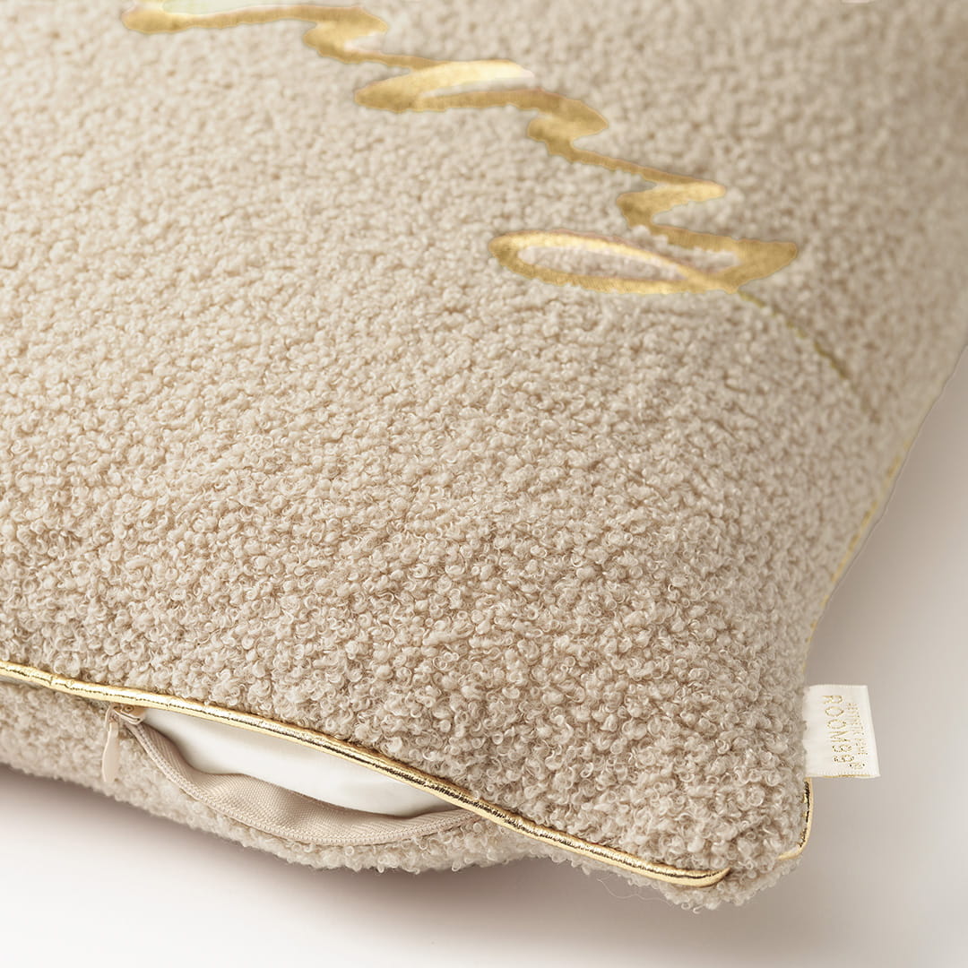 PODUSZKA ŚWIĄTECZNA MERRY - BEŻOWA JASNA 45x45