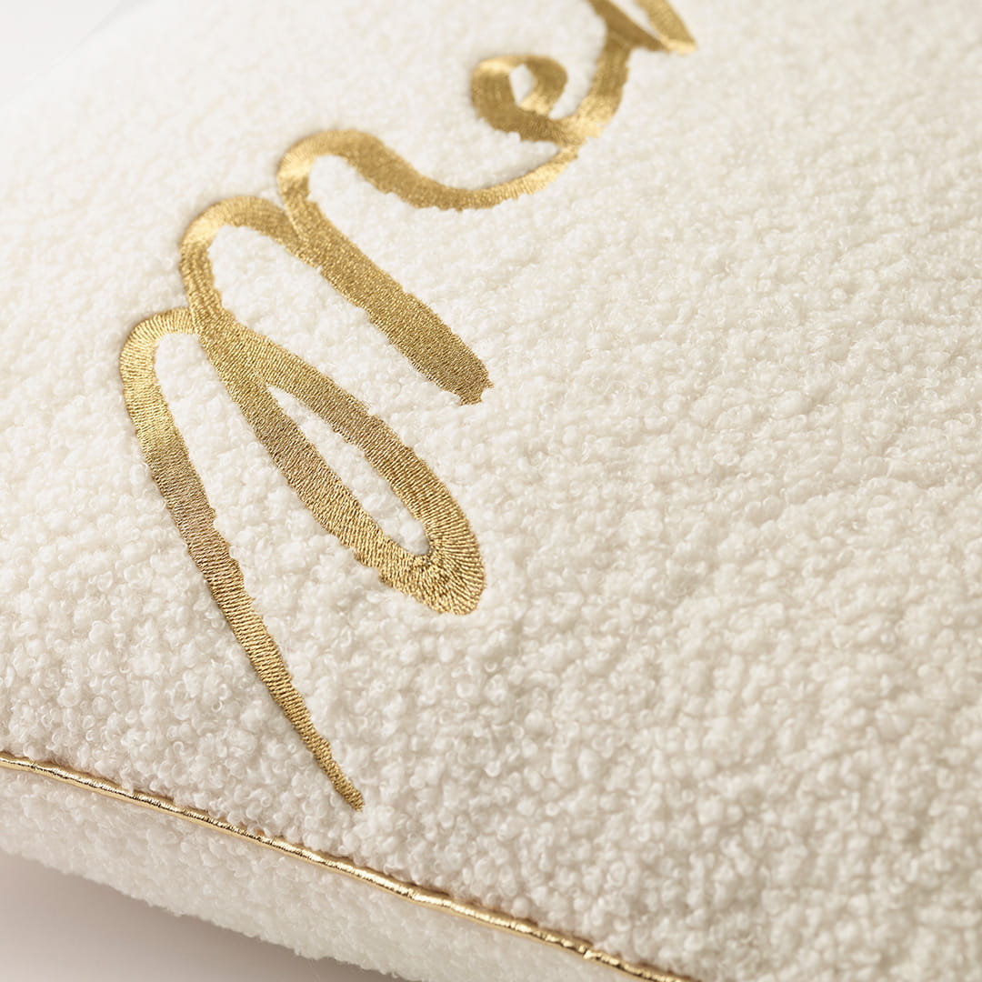 PODUSZKA ŚWIĄTECZNA MERRY - ZŁAMANA BIEL 45x45