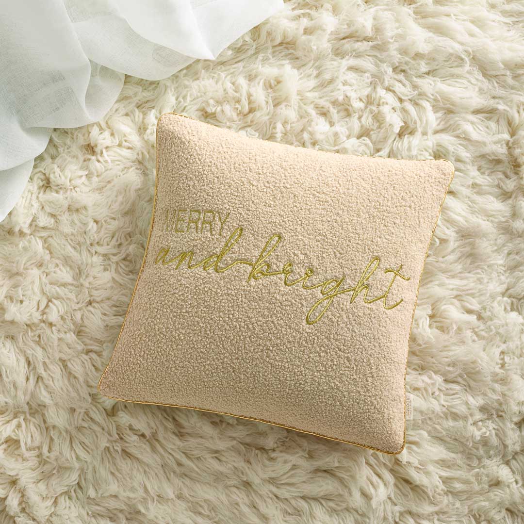  Poduszka świąteczna Merry & Bright 45x45 cm beżowa z ozdobnym haftem 