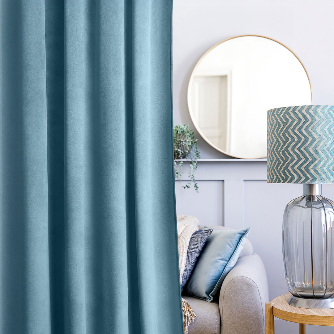  Niebieska modna zasłona welwetowa na kółkach - Room99 