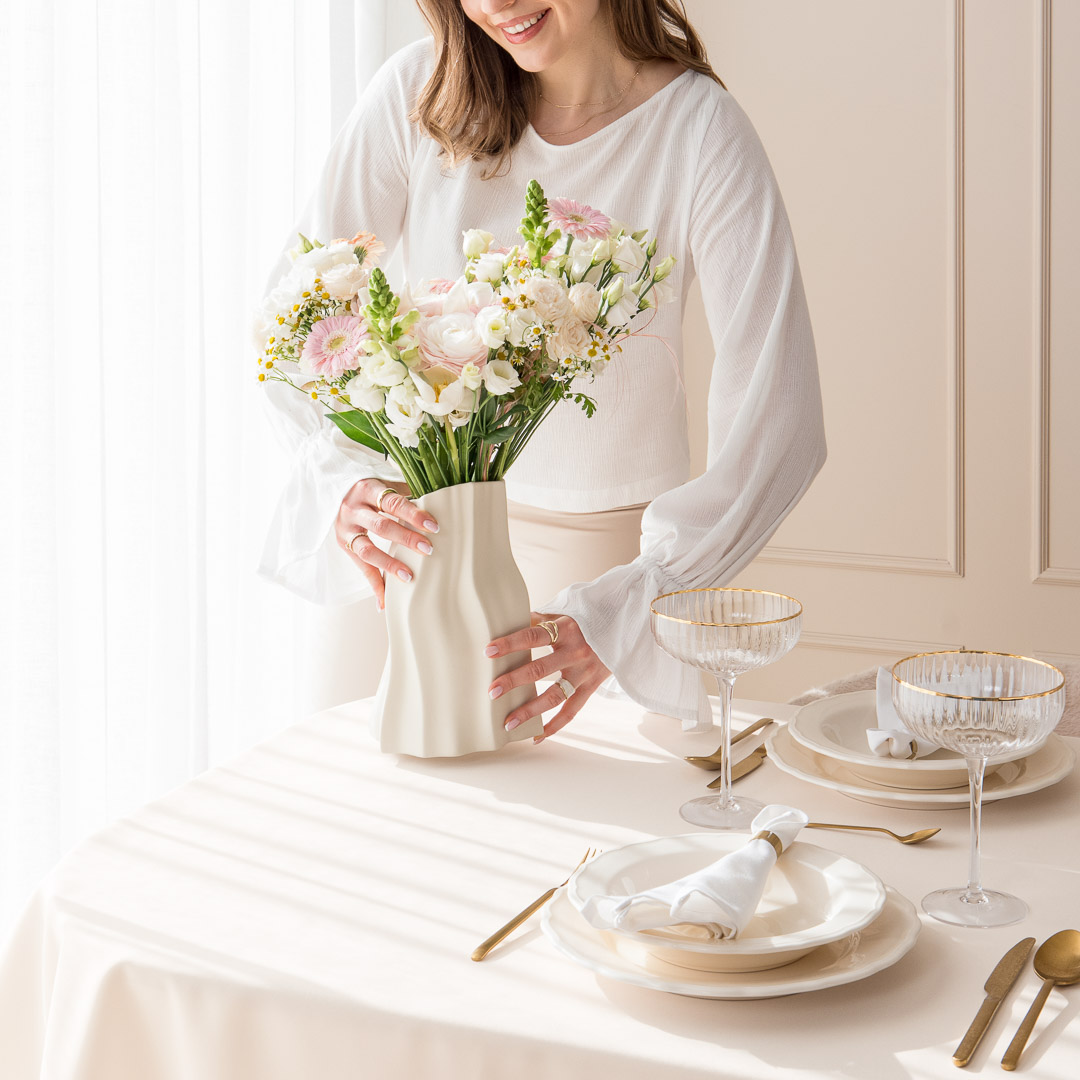 OBRUS PLAMOODPORNY AURA - KREM ŚMIETANKA 140x200