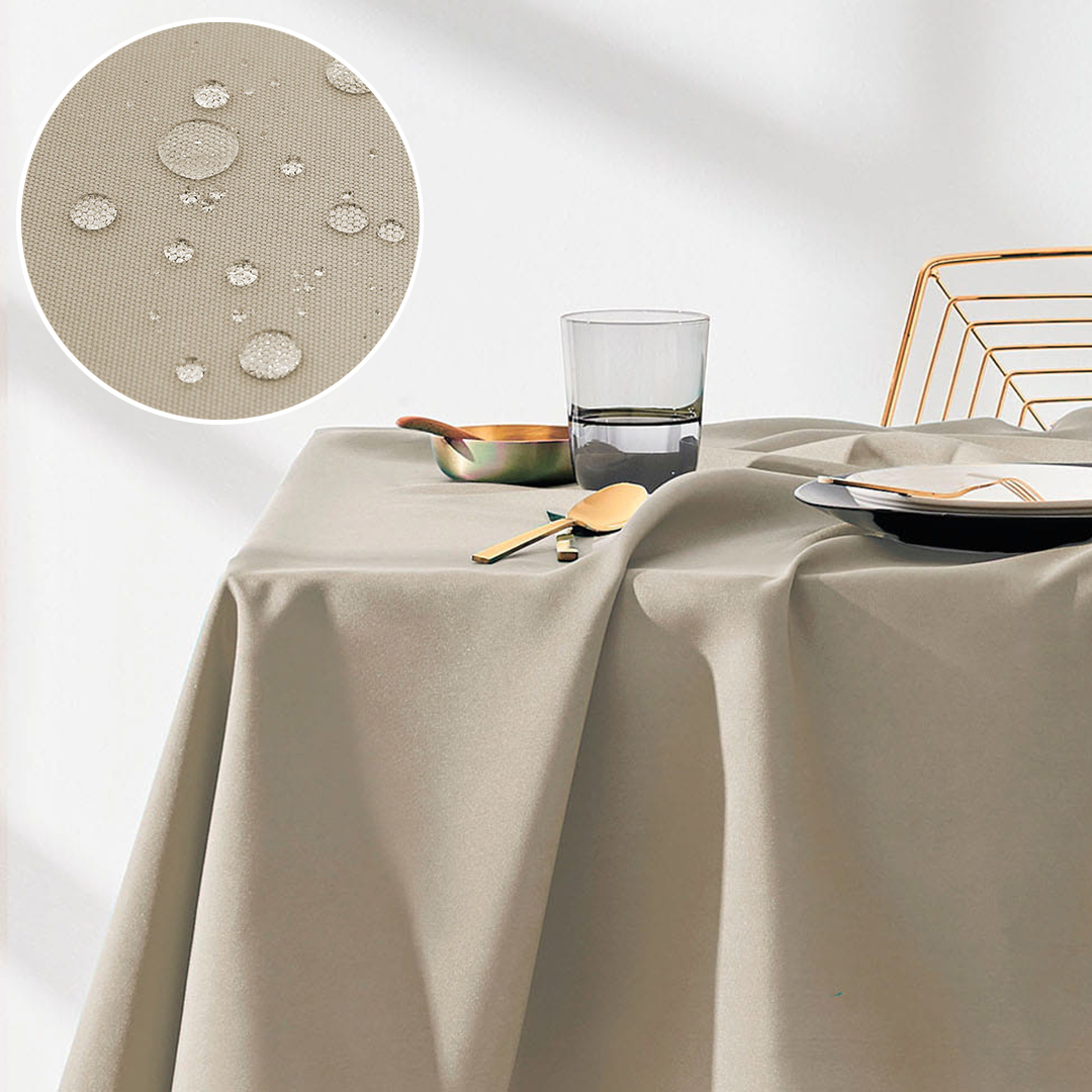  Wodoodporny obrus w kolorze beżowym 140x220 